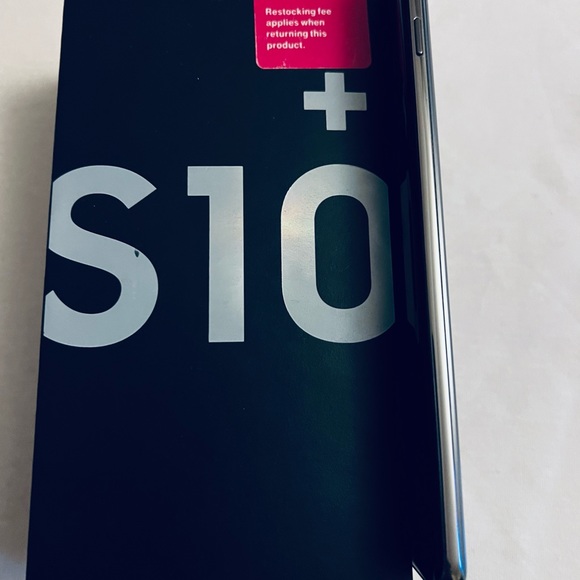 Samsung Galaxy S10 Plus 128GB T-Mobile With Original The Box Cable Port Plug - Picture 8 of 11